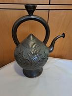 Bronzen theepot met bloemmotief, Antiek en Kunst, Ophalen of Verzenden