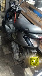 Zip 125 brom, Fietsen en Brommers, Scooters | Piaggio, Ophalen, Zo goed als nieuw, Tweetakt, Zip