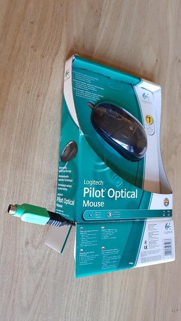 Logitech Pilot Optical Mouse USB en PS2 beschikbaar voor biedingen