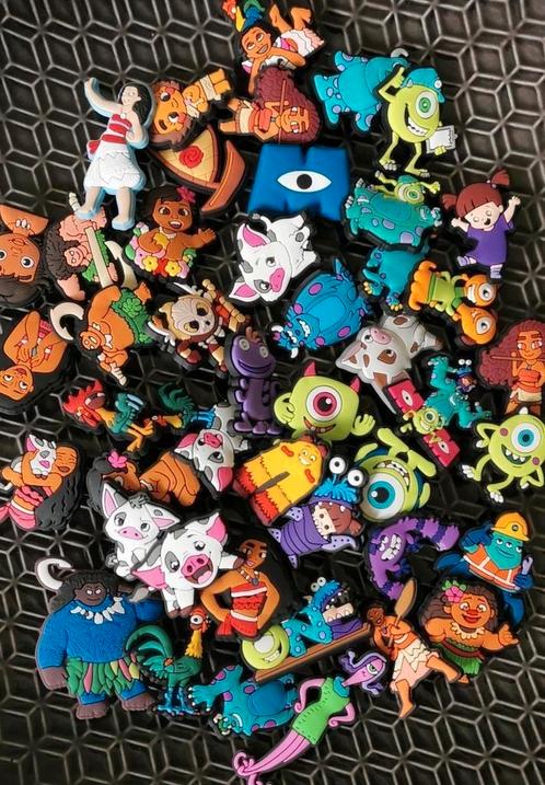 15 : Monsters & CO / VAIANA Schoenbedels Charms v/d Crocs, Verzamelen, Speldjes, Pins en Buttons, Zo goed als nieuw, Ophalen of Verzenden