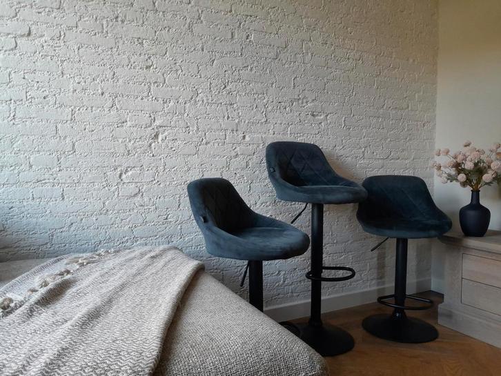3 stuks Barkrukken/eiland keuken, Huis en Inrichting, Barkrukken, Zo goed als nieuw, 60 tot 90 cm, Metaal, 3 krukken, In hoogte verstelbaar