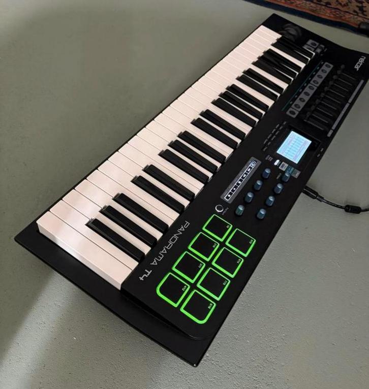 Nektar Panorama T4 MIDI Keyboard Controller, Muziek en Instrumenten, Keyboards, Zo goed als nieuw, 49 toetsen, Overige merken