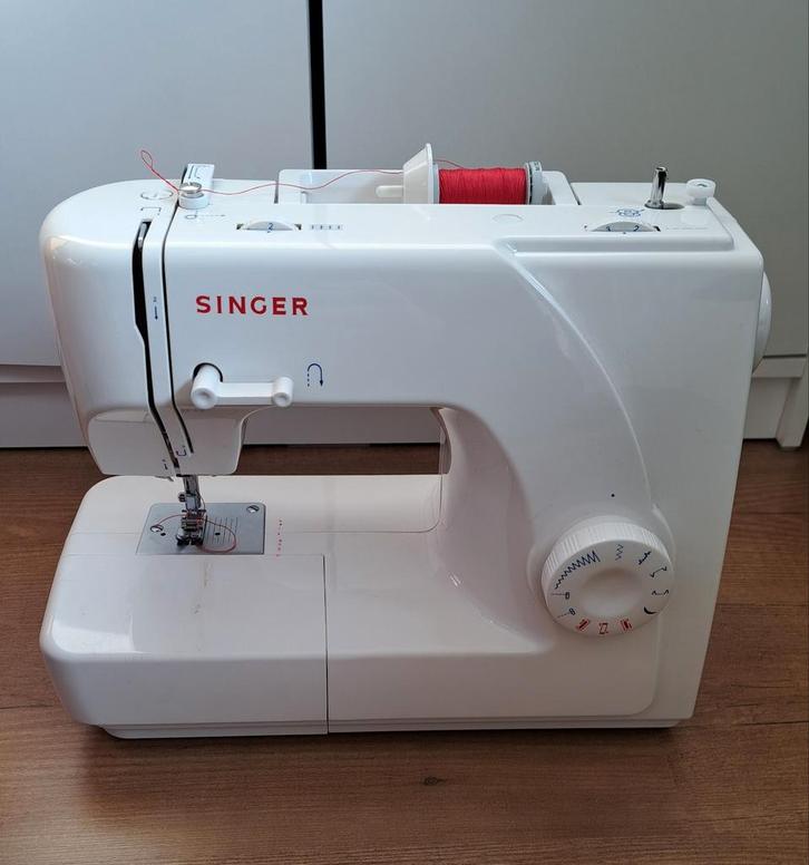 Singer naaimachine, Hobby en Vrije tijd, Naaimachines en Toebehoren, Gebruikt, Naaimachine, Singer, Ophalen