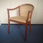 Twee stoelen met armleuning, Huis en Inrichting, Stoelen, Twee, Zo goed als nieuw, Hout, Ophalen