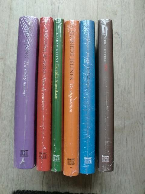 6 x Trouw Bibliotheek (Nieuw in seal), Boeken, Literatuur, Nieuw, Ophalen of Verzenden