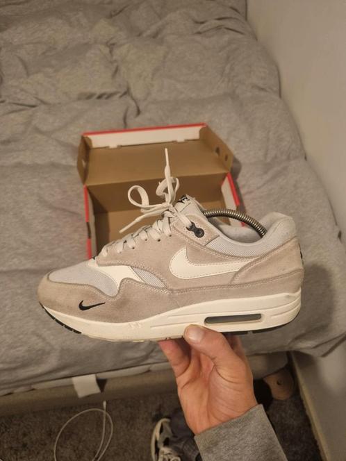 Nike air max 1 43 pure platinum og retro patta, Kleding | Heren, Schoenen, Zo goed als nieuw, Blauw, Ophalen