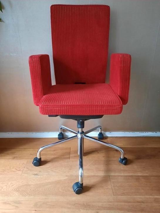 Rode Bulo Pub & Club vergader- en bureaustoel, Huis en Inrichting, Bureaustoelen, Zo goed als nieuw, Bureaustoel, Rood, Ergonomisch