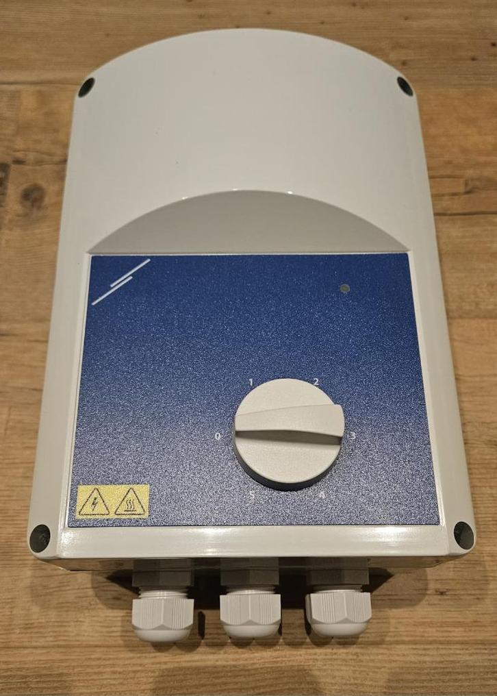Snelheidsregelaar voor o.a. ventilatoren: STR-1-35L22 (3,5A), Doe-het-zelf en Verbouw, Elektra en Kabels, Nieuw, Schakelaar, Ophalen of Verzenden