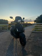 Full Option Vespa Sprint 2022 E5, Fietsen en Brommers, Scooters | Vespa, Ophalen, Maximaal 45 km/u, Vespa S, Zo goed als nieuw