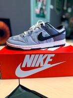 Nike Dunk Low SE - Maat 45, Ophalen, Nieuw, Overige kleuren, Sneakers of Gympen