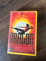 Dragon: The Bruce Lee Story - VHS ex rental, Vanaf 12 jaar, Ophalen of Verzenden, Gebruikt, Actie en Avontuur