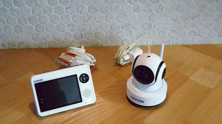 Goedwerkende Luvion essential babyfoon, Kinderen en Baby's, Babyfoons, Gebruikt, 250 meter of meer, Camera, Digitaal, Terugspreekfunctie