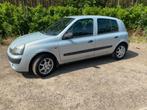 Renault Clio 1.2 5DR 2005 2002 Grijs, Auto's, Renault, Voorwielaandrijving, Stof, 4 cilinders, 58 pk