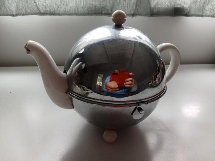 Vintage warmhoud theepot van Van Nelle Niemeijer, Huis en Inrichting, Keuken | Servies, Overige typen, Overige stijlen, Porselein