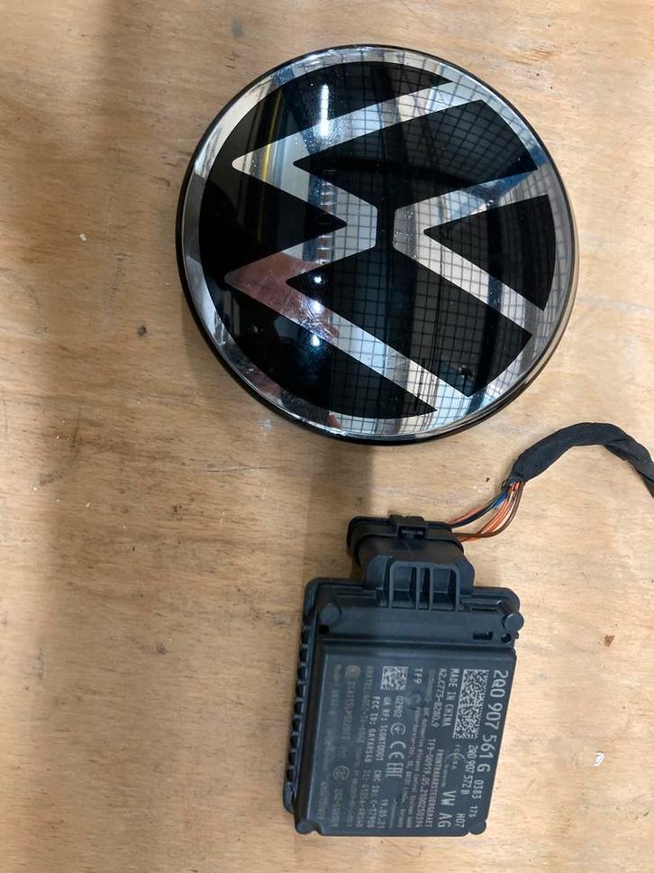 Radar Sensor + VW Embleem Polo 2G, Auto-onderdelen, Elektronica en Kabels, Volkswagen, Gebruikt, Ophalen of Verzenden