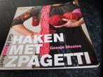 Haken met Zpagetti == Mosies = get  hoooked == haakboek, Hobby en Vrije tijd, Breien en Haken, Patroon of Boek, Ophalen of Verzenden
