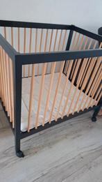 Box Childhome zwart naturel met wielen en rem 98 x 78 x 82cm, Ophalen, Gebruikt, Rechthoekig, In hoogte verstelbaar