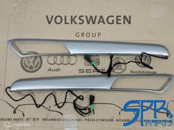 Interieurlijsten VW GOLF 7 LED VERLICHT LINKS RECHTS VOOR beschikbaar voor biedingen