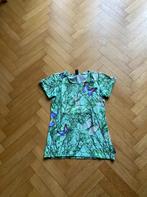 Wild shirt groen vlinders 134-140 t-shirts bloemetjes, Kinderen en Baby's, Kinderkleding | Maat 134, Meisje, Ophalen of Verzenden