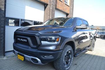 Dodge RAM 1500 5.7 V8 4x4 LPG Crew Cab Rebel 12 inch scherm, beschikbaar voor biedingen