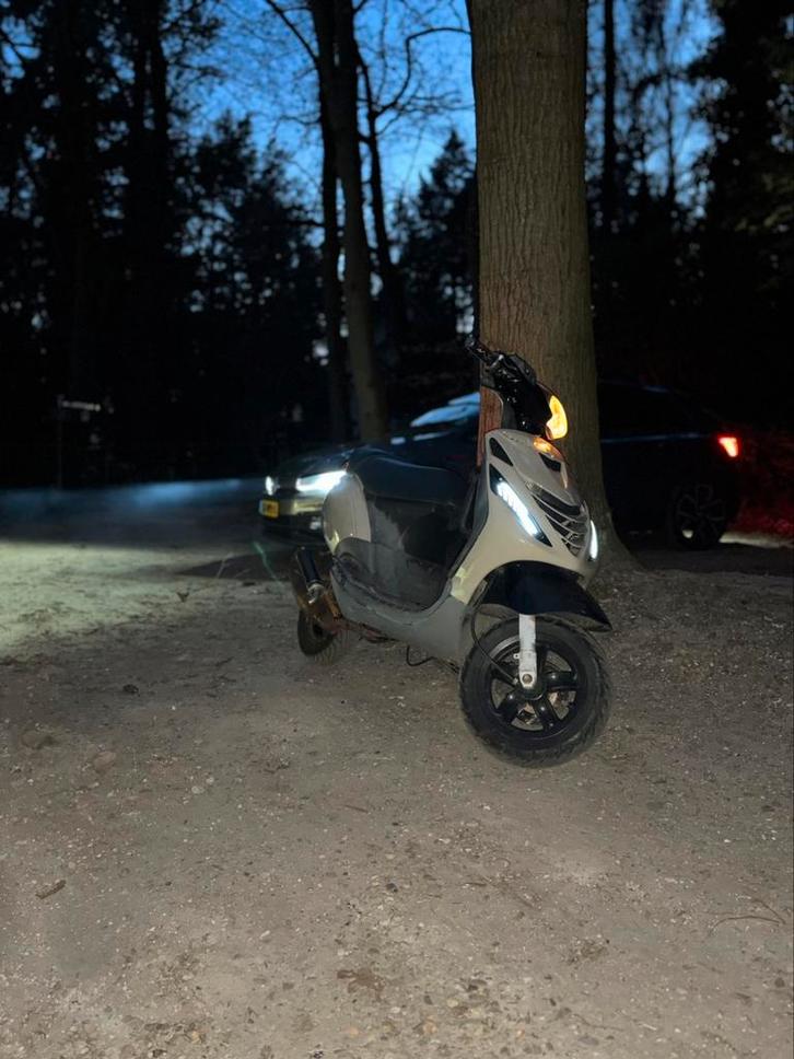 Zip 70cc snor plaat, Fietsen en Brommers, Scooters | Piaggio, Zo goed als nieuw, Zip, Tweetakt, Ophalen