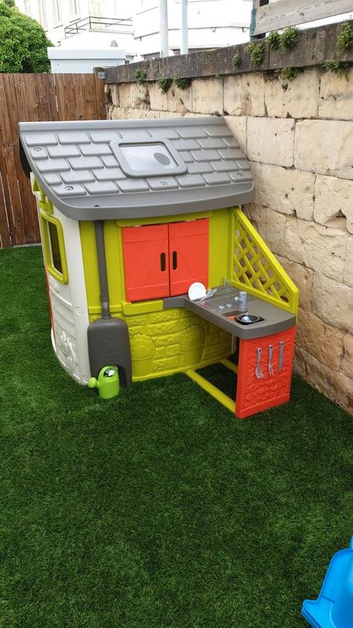 Smoby Speelhuisje incl. Picnicbank en keukentje, Kinderen en Baby's, Speelgoed | Buiten | Speelhuisjes, Gebruikt, Kunststof, Ophalen