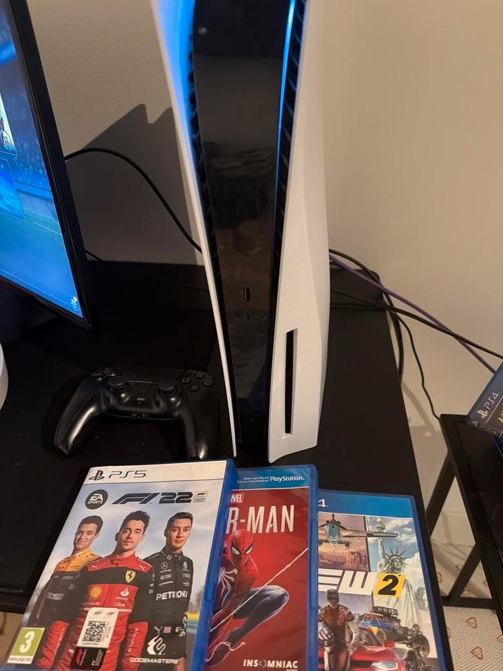 PS5 Disc Edition + Controller + Games, Spelcomputers en Games, Spelcomputers | Sony PlayStation 5, Gebruikt, Playstation 5, Ophalen of Verzenden