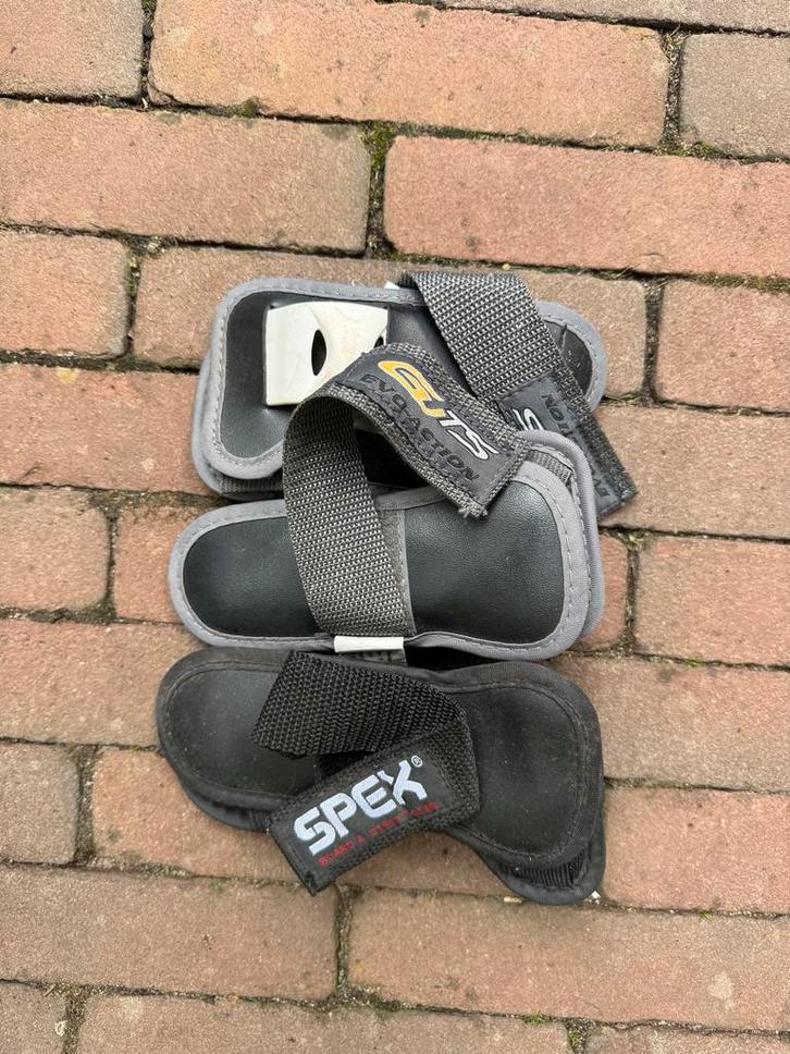 Set polsbeschermers / wrist guards, Sport en Fitness, Skeelers, Ophalen of Verzenden