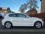 BMW 1-Serie 2.0 118I 3DR 2009 Wit, Auto's, BMW, 1-Serie, 65 €/maand, Achterwielaandrijving, 1995 cc