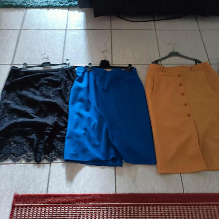 Laatste 3 rokken mt 40-42,, Kleding | Dames, Rokken, Zo goed als nieuw, Maat 38/40 (M), Zwart, Onder de knie, Ophalen of Verzenden