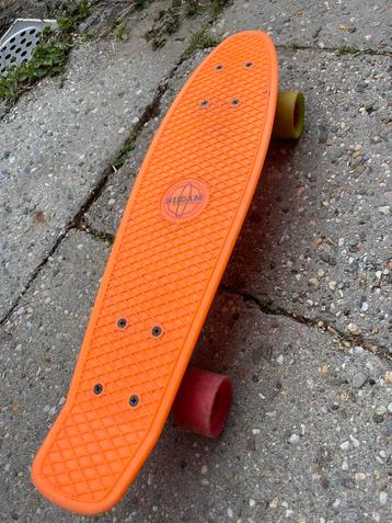 Penny board beschikbaar voor biedingen