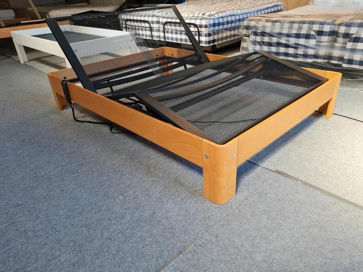 VOL ELEKTRISCHE AUPING AURONDE 140-200 BEZORGEN IS MOGELIJK, Huis en Inrichting, Slaapkamer | Bedden, Gebruikt, Tweepersoons, 140 cm