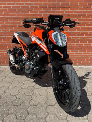 KTM Duke 125 (BJ2019) FULL LED 6452KM beschikbaar voor biedingen