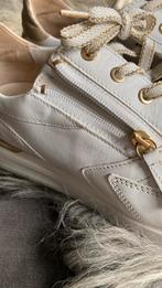 Gabor sneakers wit vleugje goud maat 9/43, Ophalen of Verzenden, Zo goed als nieuw, Wit, Sneakers of Gympen