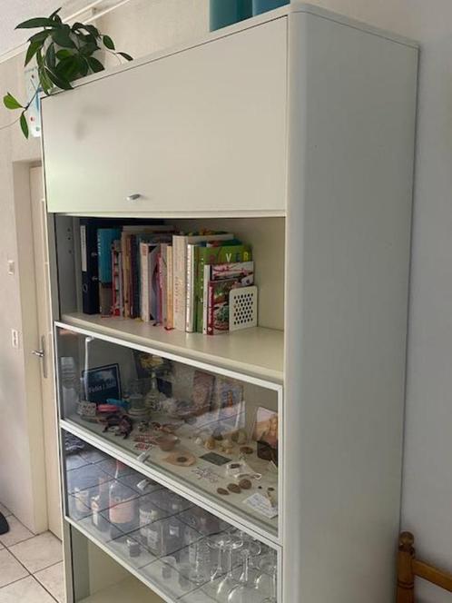 Design vitrinekast met schuifdeuren en verlichting 2.15 hoog, Huis en Inrichting, Kasten | Vitrinekasten, 200 cm of meer, 25 tot 50 cm