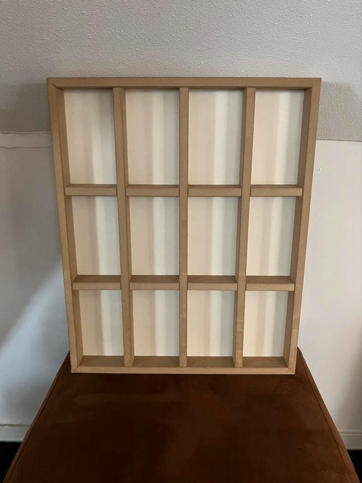 Houten Display Kast met 12 Vakken, Huis en Inrichting, Woonaccessoires | Overige, Nieuw, Ophalen of Verzenden