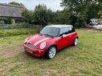Mini 1.6 16V Cooper 2005 Rood NIEUWE APK, Auto's, Mini, Voorwielaandrijving, Zwart, 4 stoelen, Leder en Stof