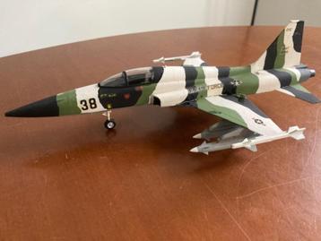 Schaalmodel jachtvliegtuig F 5 Northrop 26 cm lang beschikbaar voor biedingen