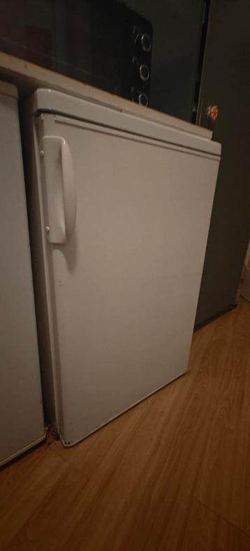 Koelkast - Compact en Functioneel beschikbaar voor biedingen