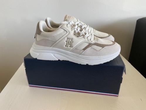 Nieuwe schoenen van Tommy Hilfiger in maat 41, Kleding | Heren, Schoenen, Nieuw, Sneakers of Gympen, Overige kleuren, Ophalen of Verzenden