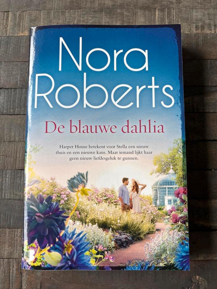 De Blauwe Dahlia - Nora Roberts, Boeken, Romans, Gelezen, Nederland, Ophalen