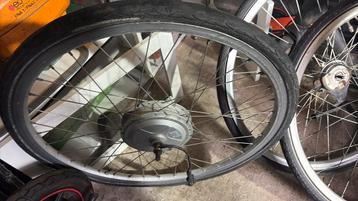 Elektrische fiets velgen met band beschikbaar voor biedingen