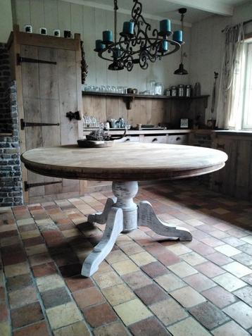 Grote ronde eettafel 160 teakhout. beschikbaar voor biedingen