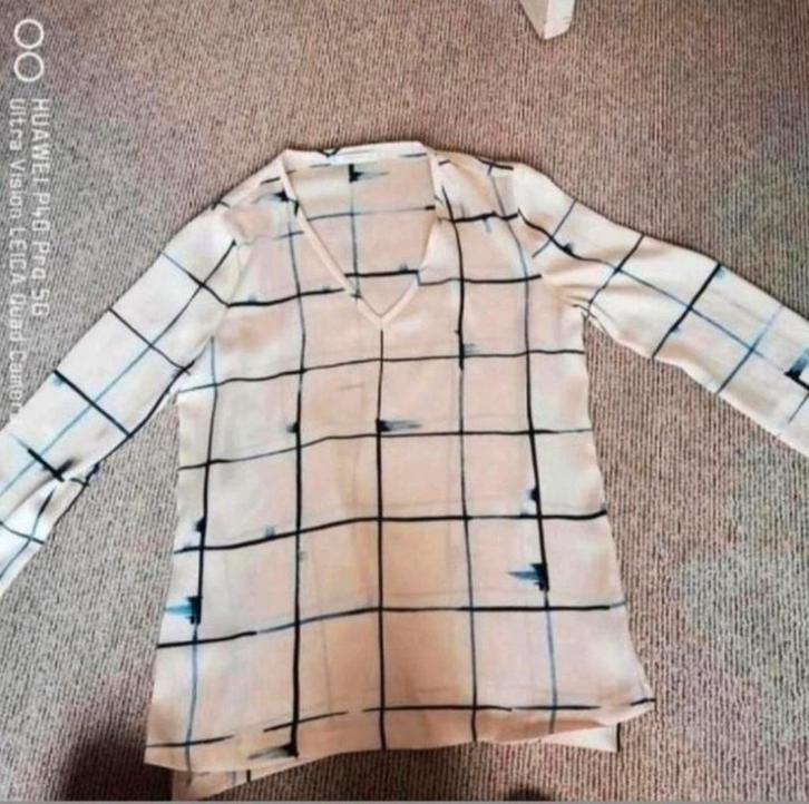 Mango Blouse - Stijlvol en Comfortabel!, Kleding | Dames, Blouses en Tunieken, Zo goed als nieuw, Maat 38/40 (M), Beige, Ophalen of Verzenden