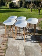 Hay - AAS32 barkruk 65 wit / eiken, Huis en Inrichting, Barkrukken, Ophalen, 5 krukken of meer, Met voetsteun, 60 tot 90 cm