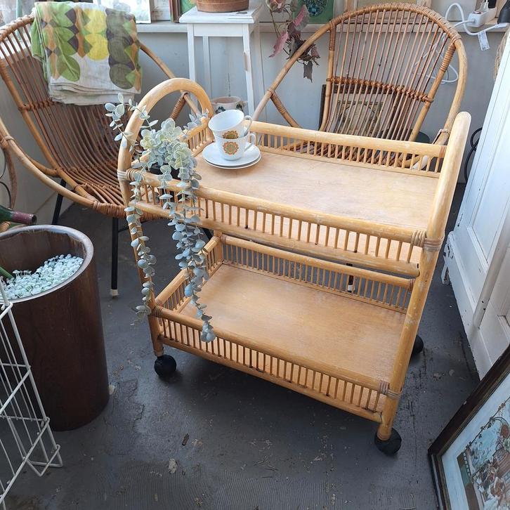 Leuke rotan serveerwagen - 64x39x75 cm, Huis en Inrichting, Woonaccessoires | Overige, Gebruikt, Ophalen