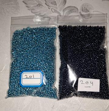 Kralen Rocailles 10 Zakjes van 50 gram , Groep 2 beschikbaar voor biedingen