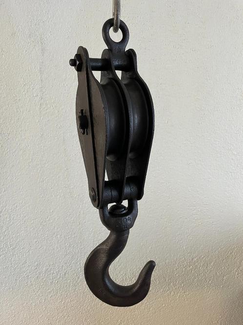 Hele gave grote vintage dubbele katrol hijshaak ., Doe-het-zelf en Verbouw, Lieren en Takels, Gebruikt, Ophalen of Verzenden