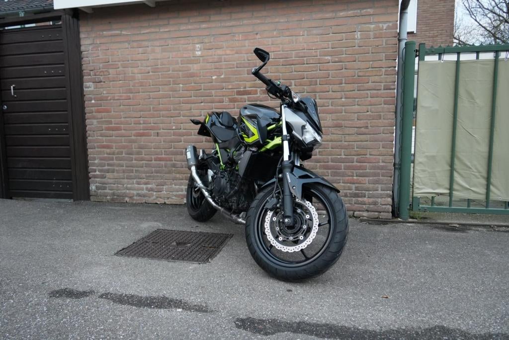 Kawasaki Z400 2020, Ophalen