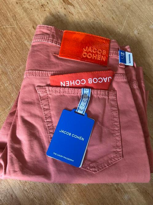 Jacob Cohen bermuda LOU maat 30 zalm/ rood, Kleding | Heren, Broeken en Pantalons, Nieuw, Maat 46 (S) of kleiner, Rood, Ophalen of Verzenden